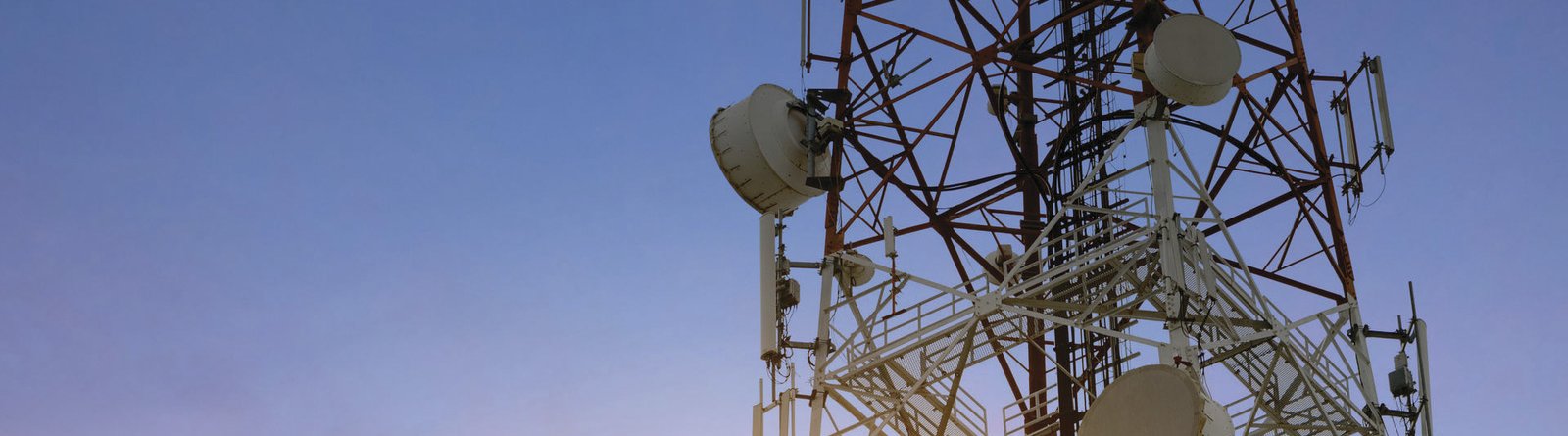 implantação torre radio comunicador